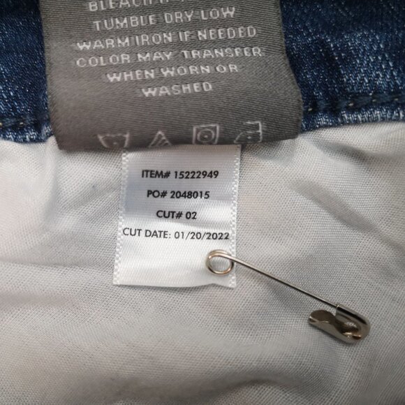 NWT Torrid Ladies Size 22 Medium Wash Distressed Rough Hem Blue Jean Shorts - Picture 7 of 14